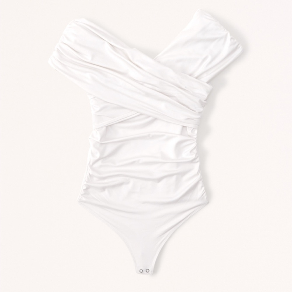 A&F Ruched Bodysuit - Picture 3 of 3